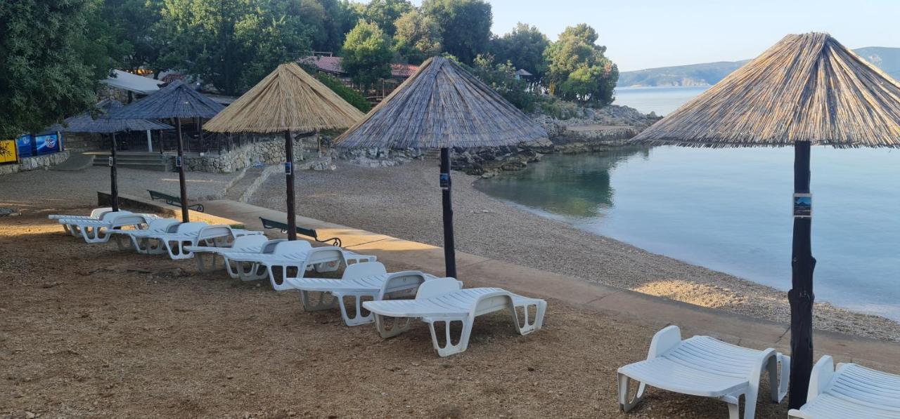 Apartments Villa "Aurea" With Pool Krk Town Extérieur photo