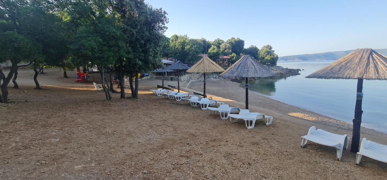 Apartments Villa "Aurea" With Pool Krk Town Extérieur photo